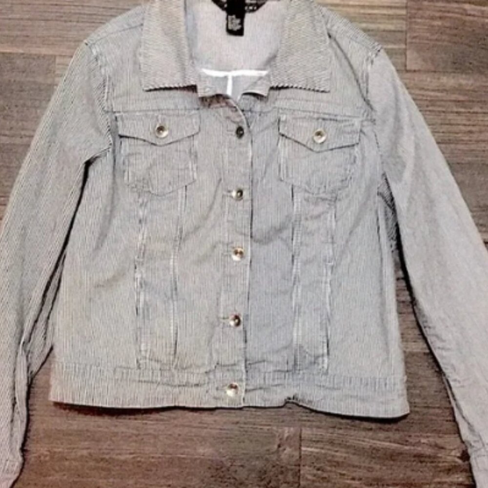 Baccini denim jacket Pinstripe blue denim white jacket silver tone buttons